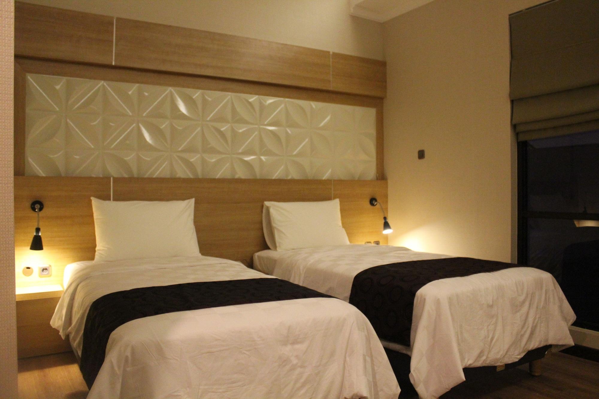 Fontana Hotel Джакарта Екстериор снимка