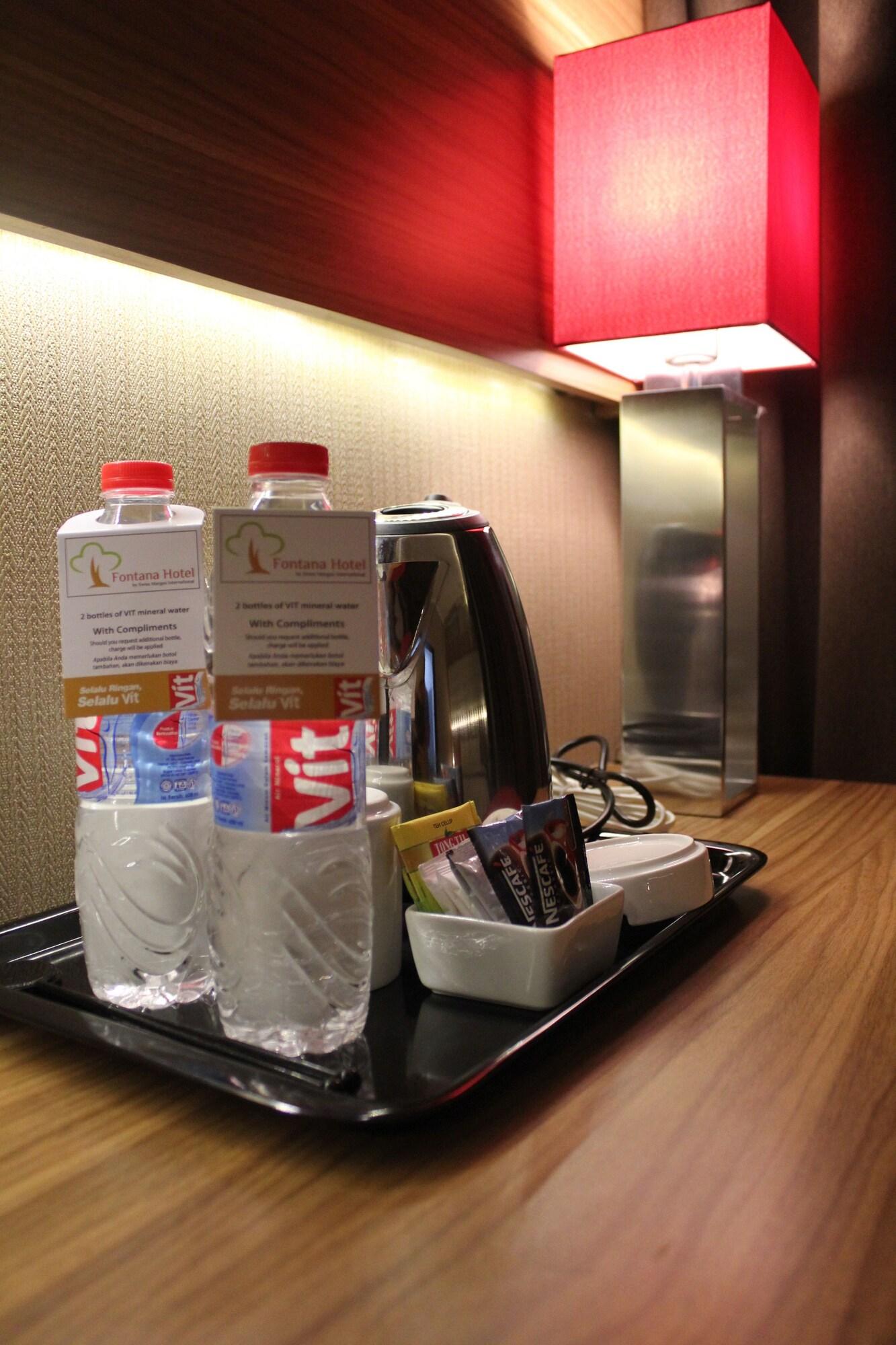 Fontana Hotel Джакарта Екстериор снимка