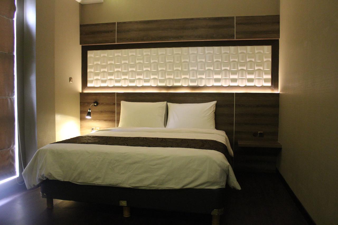 Fontana Hotel Джакарта Екстериор снимка