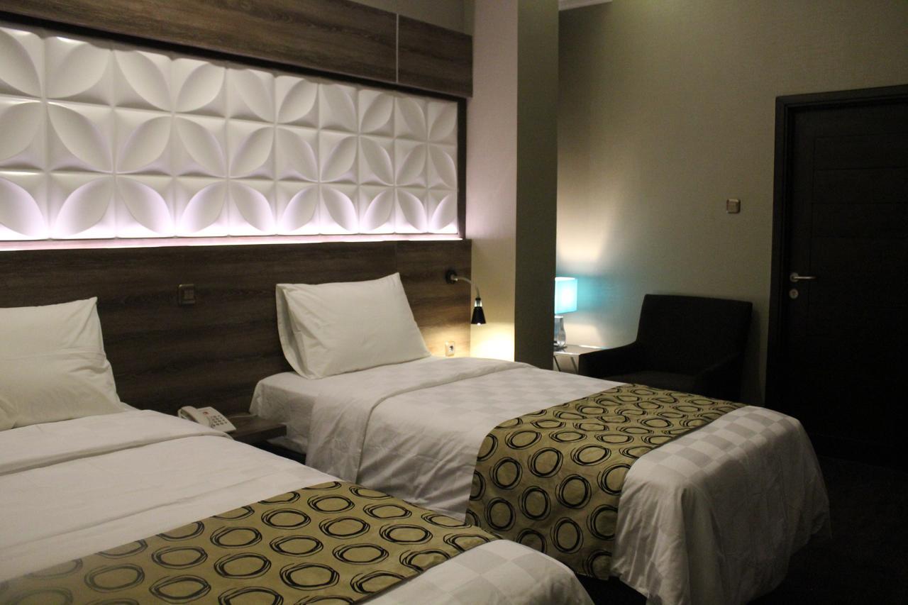 Fontana Hotel Джакарта Екстериор снимка