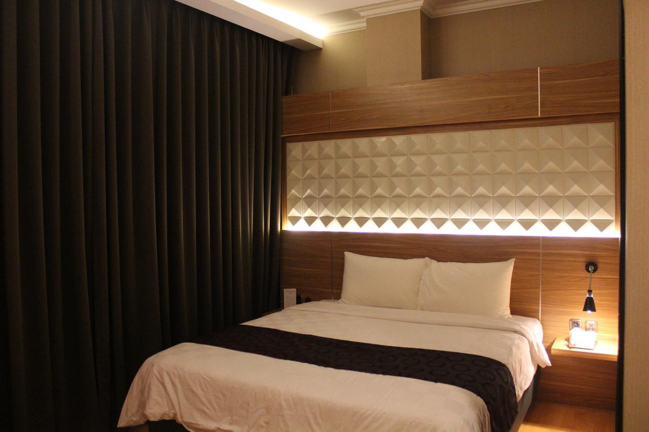 Fontana Hotel Джакарта Екстериор снимка