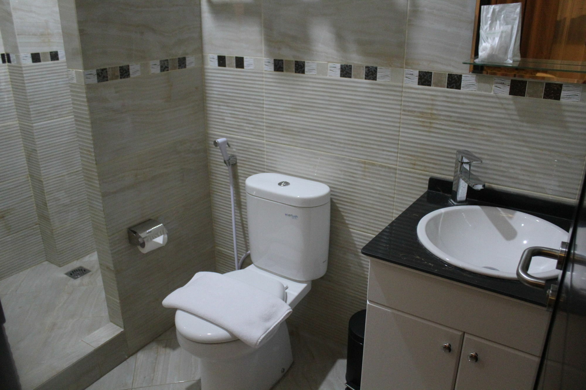 Fontana Hotel Джакарта Екстериор снимка