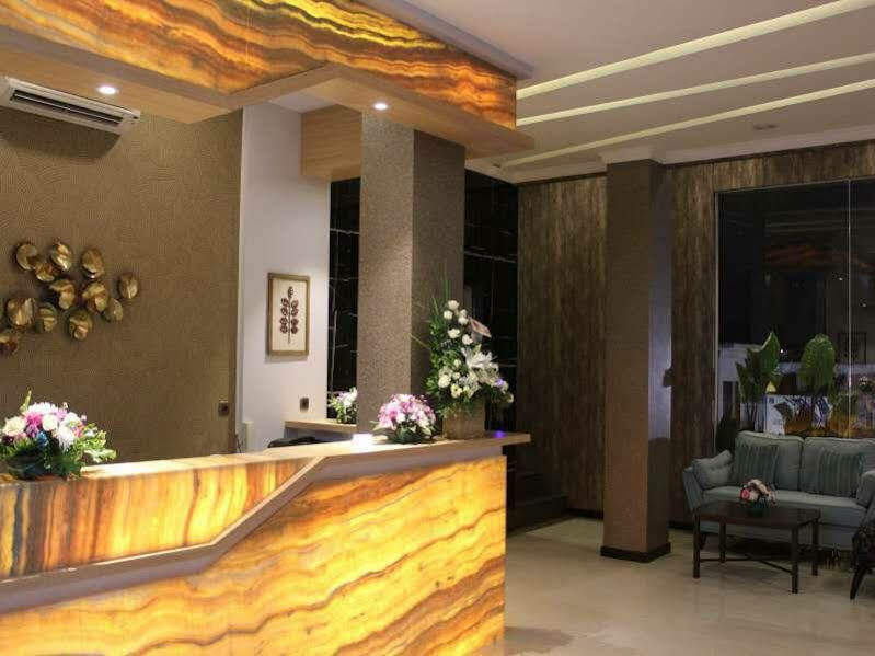 Fontana Hotel Джакарта Екстериор снимка